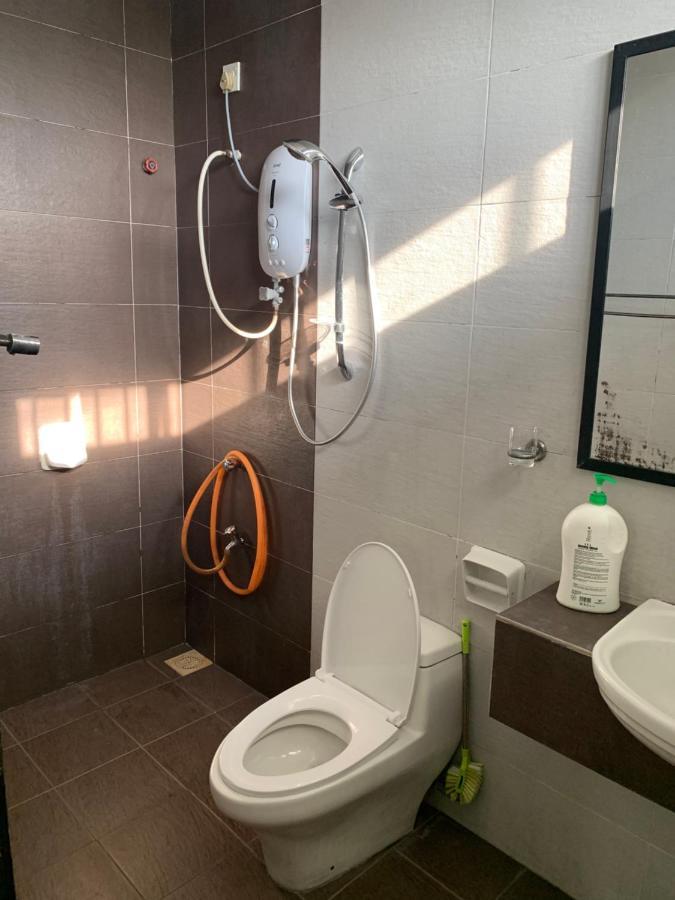 Villaparadise Homestay 바투 파핫 외부 사진